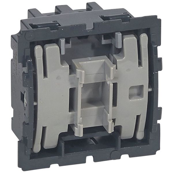 Legrand 067005 CLN Выкл.перекрестный